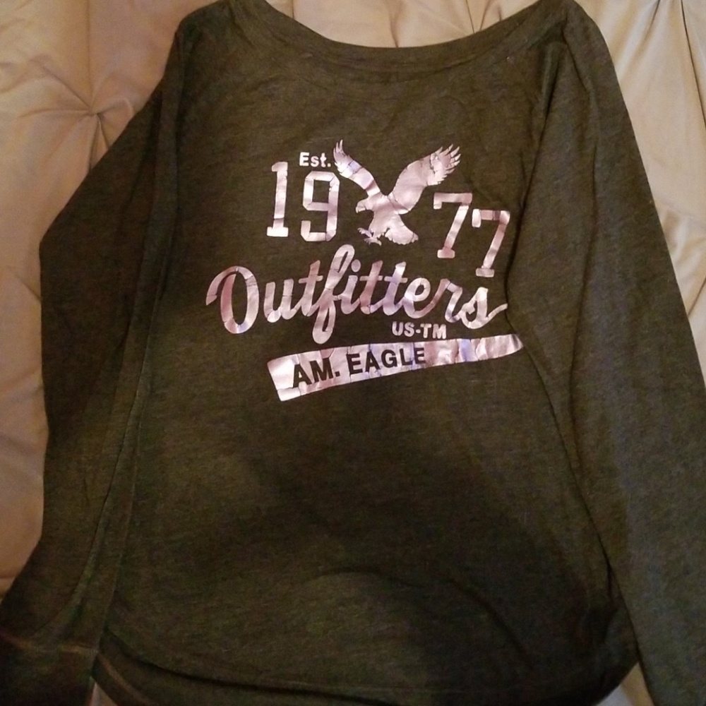 Woman's long sleeve tee